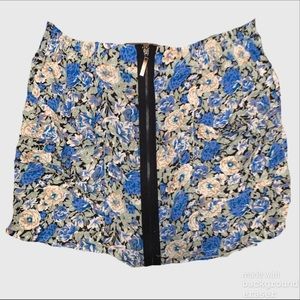 Floral Zip Up Mini Skirt with Pockets